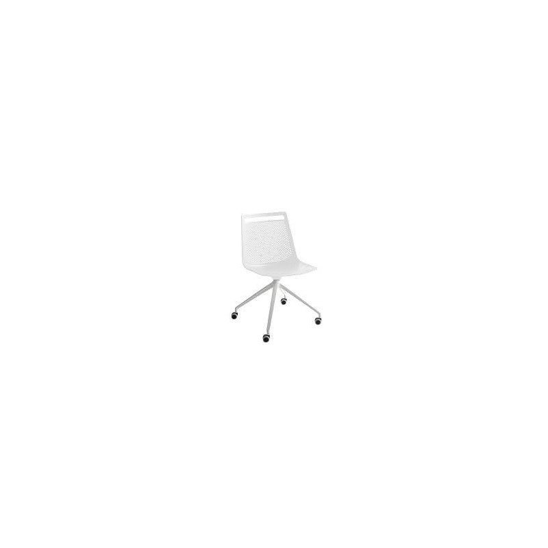 alt= Silla Akami UR