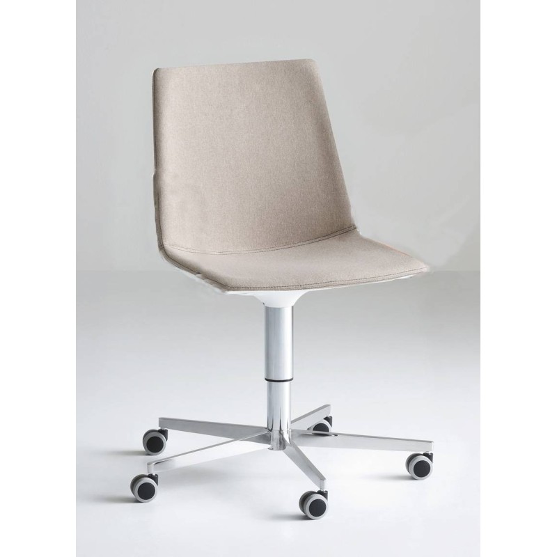 alt= Silla Akami T5R tapizada